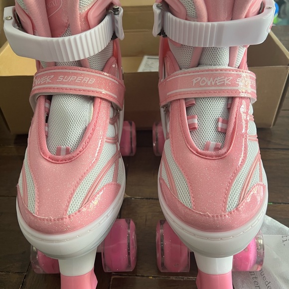 NIB Size Large Pink and White Kids/Youth Roller Skates Light Up Wheels - Picture 2 of 12
